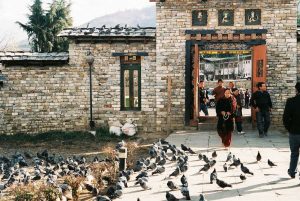 Bhutan-Thimphu-Pagoda-Gate