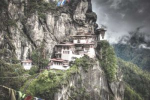 Bhutan-Tigers-Nest-Temple-Light-500