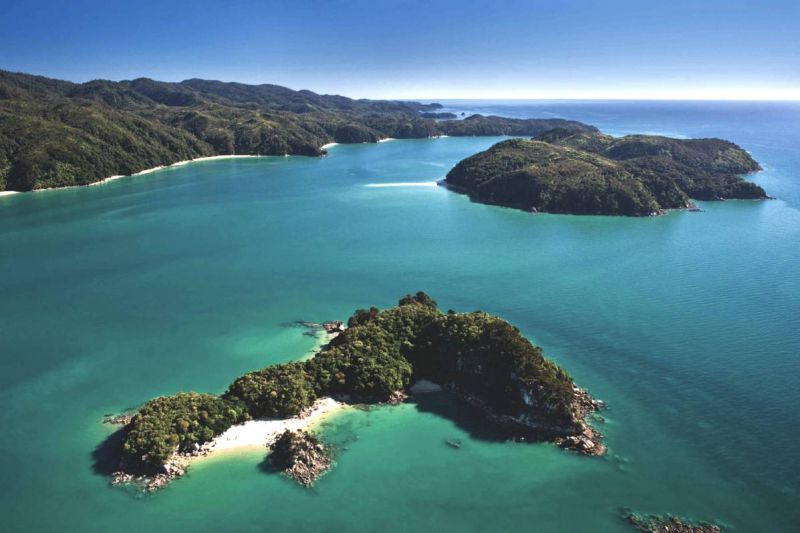 New-Zealand-Nelson-Abel-Tasman-National-Park-Islands-Beaches-Kayak-Walk-Hike-aeria-lhorizontal-800